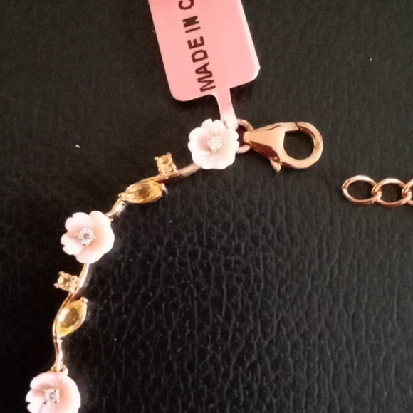 SOUTH SEA GOLDEN CULTURED PEARL, MULTI GEMSTONE BRACELET - Picture 4 of 9